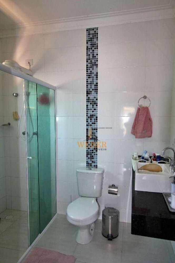 Sobrado, 3 quartos, 242 m² - Foto 13