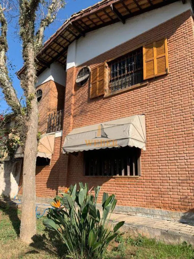 Casa, 4 quartos, 254 m² - Foto 1
