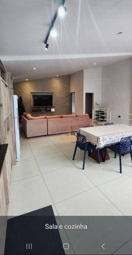Sobrado, 3 quartos, 326 m² - Foto 1