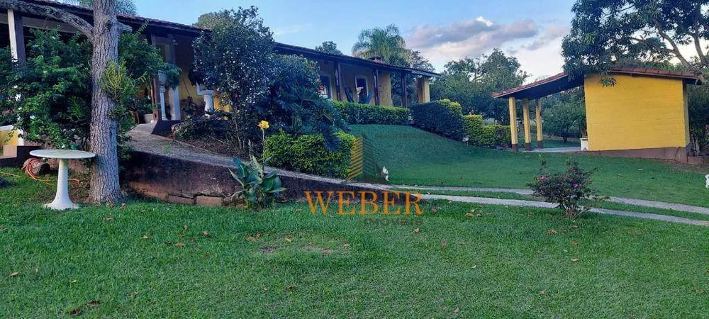 Chácara, 3 quartos, 3000 m² - Foto 1
