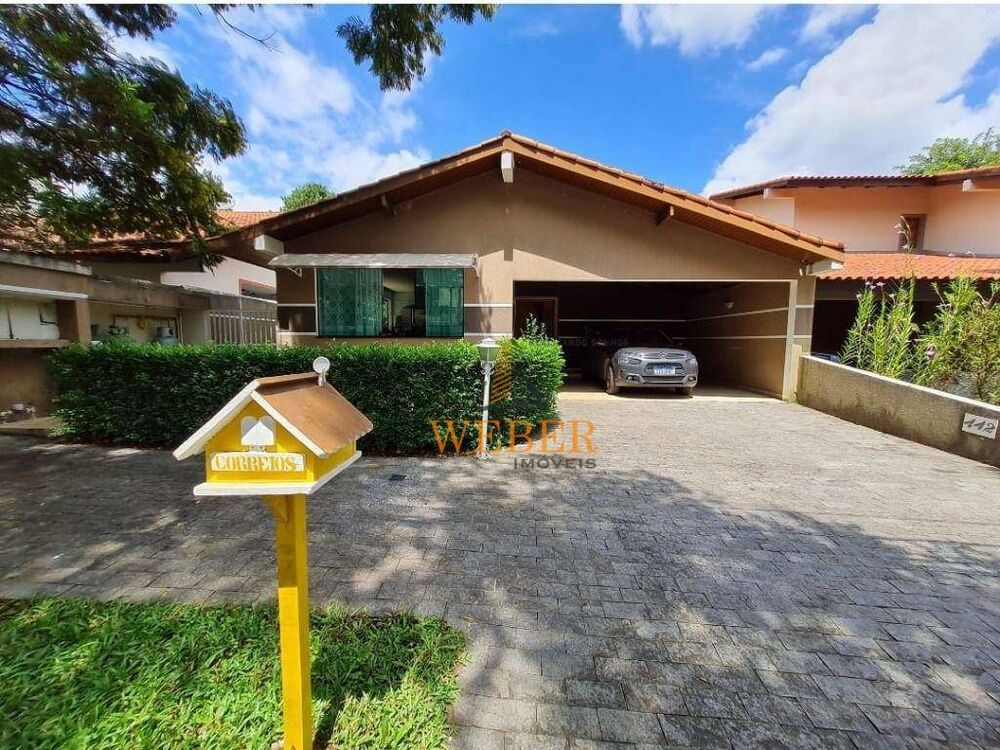 Sobrado, 6 quartos, 240 m² - Foto 1