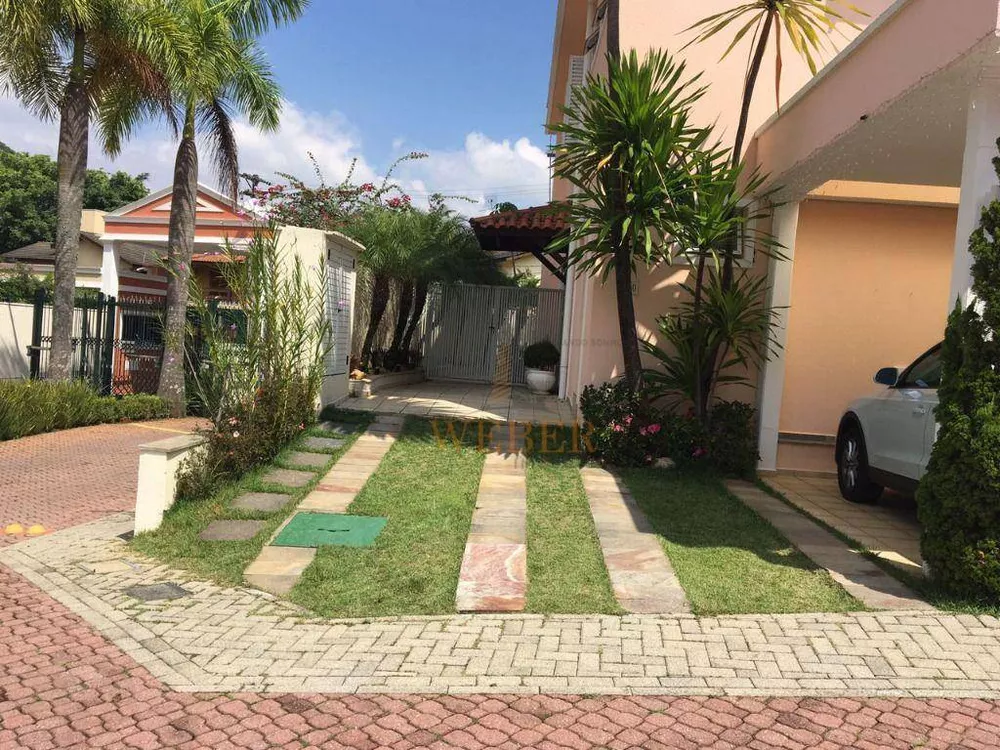 Sobrado à venda com 3 quartos, 257m² - Foto 1