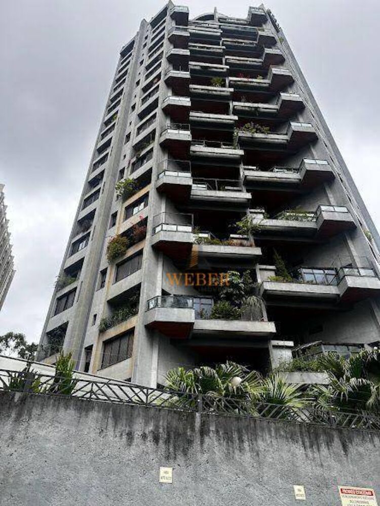 Apartamento, 3 quartos, 215 m² - Foto 1