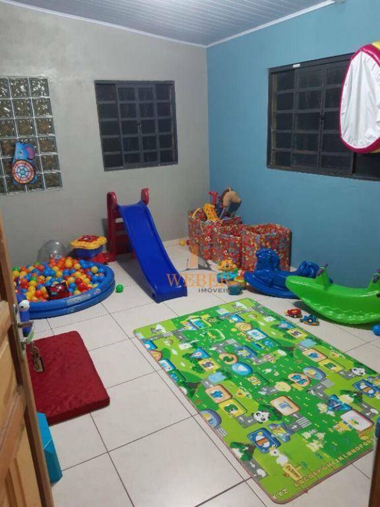 Sobrado à venda com 4 quartos, 210m² - Foto 1