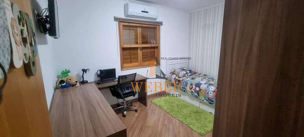 Casa de Condomínio à venda com 3 quartos, 186m² - Foto 2