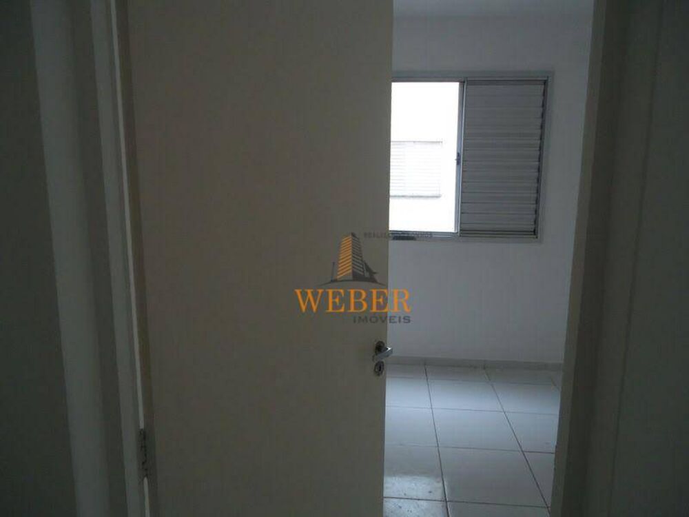 Apartamento à venda com 2 quartos, 42m² - Foto 4
