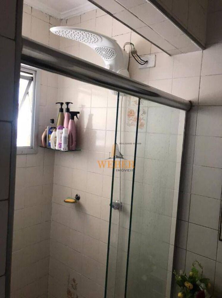 Apartamento à venda com 2 quartos, 73m² - Foto 1