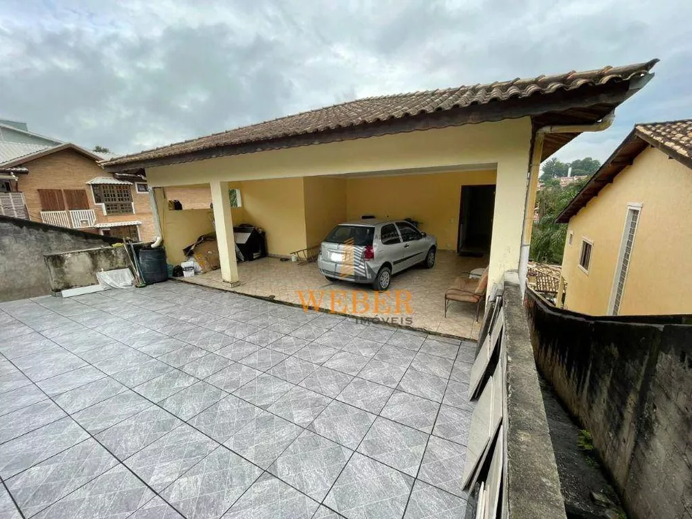 Casa de Condomínio à venda com 5 quartos, 380m² - Foto 4