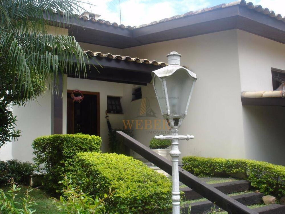 Casa à venda com 3 quartos, 480m² - Foto 4
