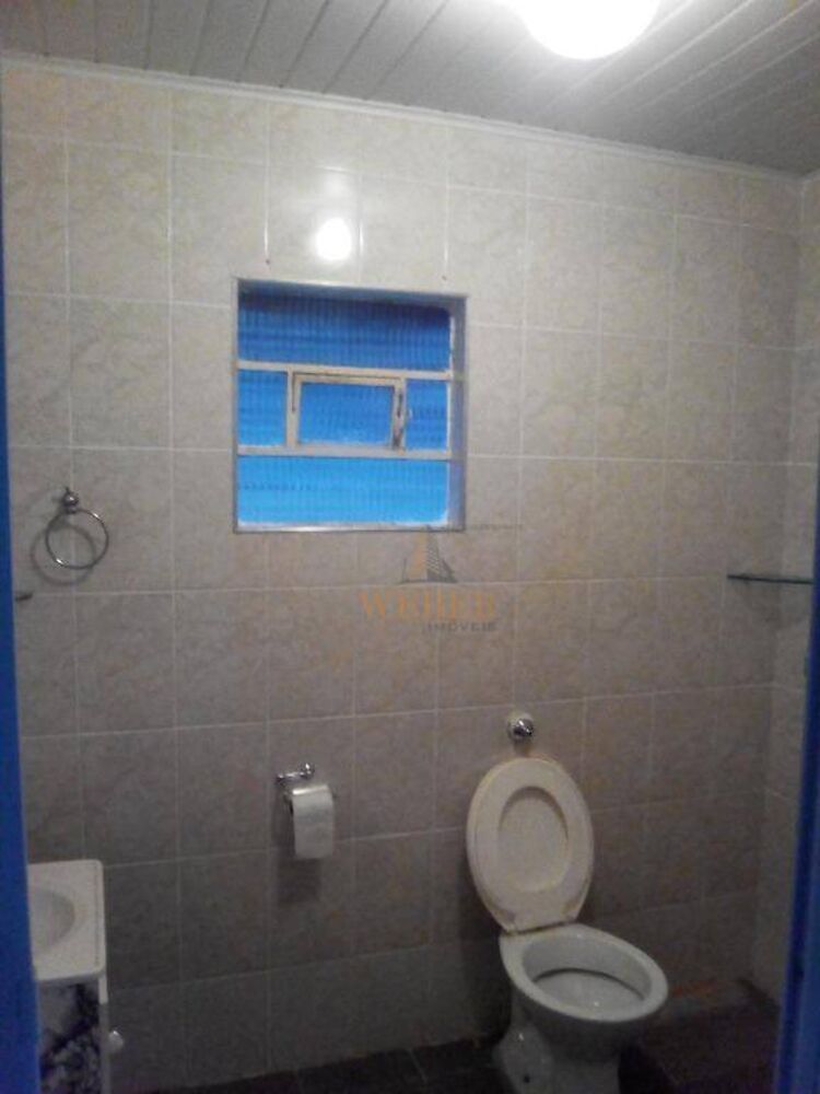 Sobrado à venda com 3 quartos, 243m² - Foto 1