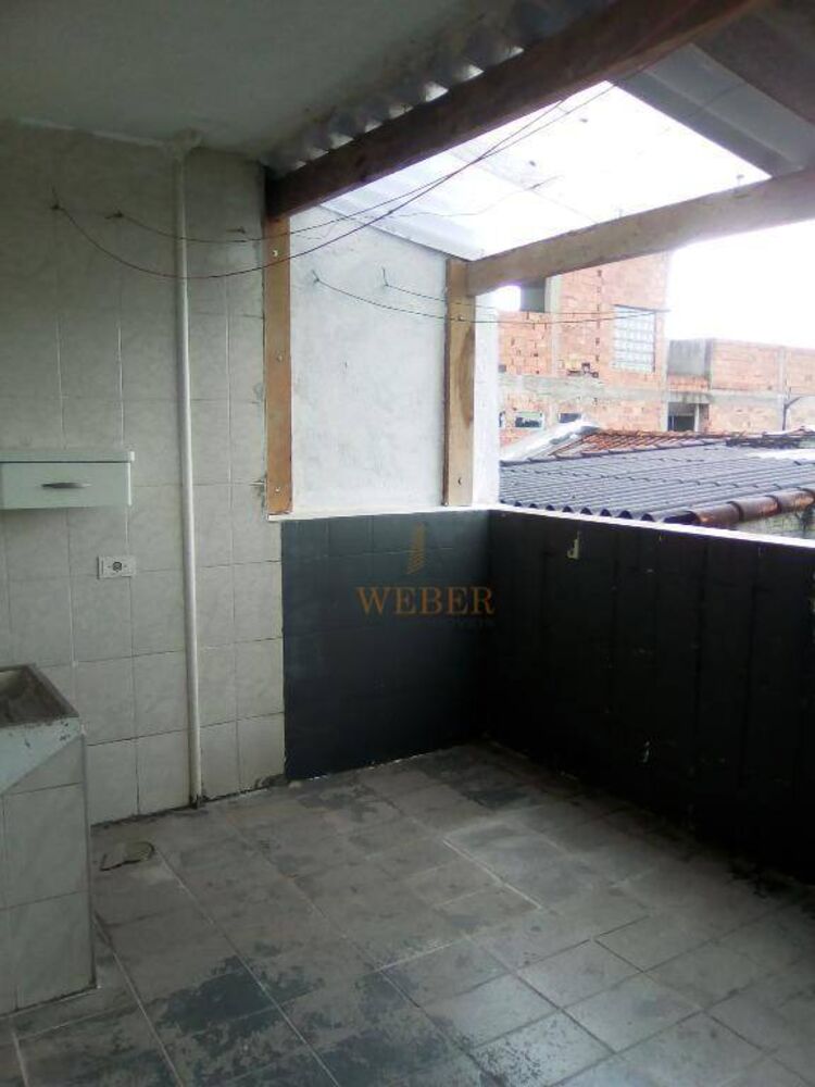 Sobrado à venda com 3 quartos, 243m² - Foto 3