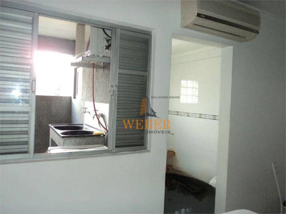 Sobrado à venda com 3 quartos, 197m² - Foto 2