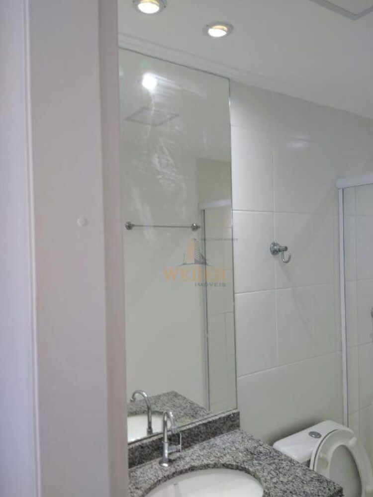 Apartamento à venda com 2 quartos, 70m² - Foto 3