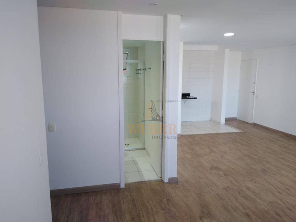 Apartamento à venda com 2 quartos, 70m² - Foto 4