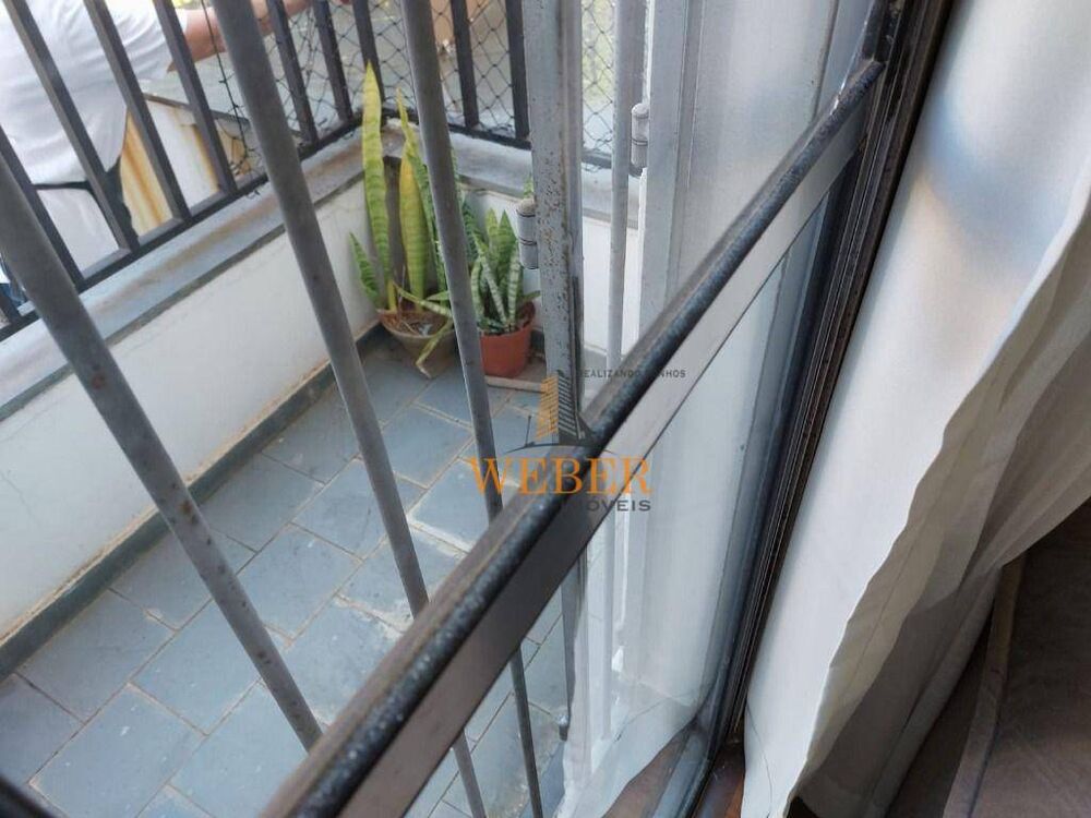 Apartamento à venda com 2 quartos, 56m² - Foto 1