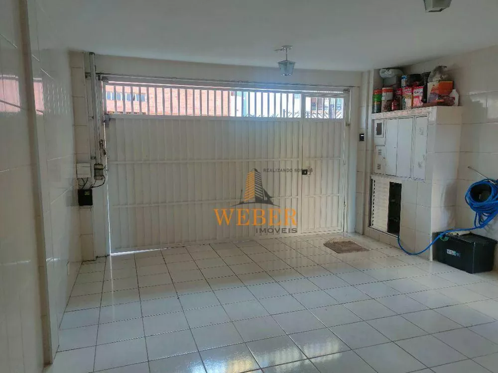 Sobrado à venda com 3 quartos, 269m² - Foto 3