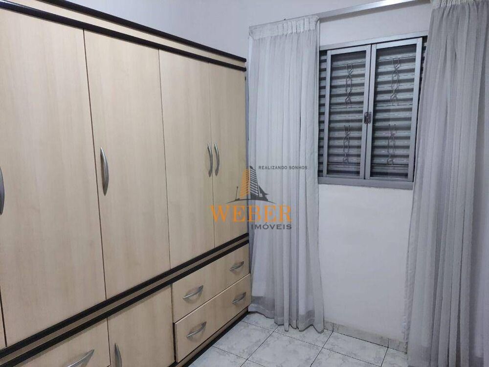 Casa à venda com 2 quartos, 75m² - Foto 1