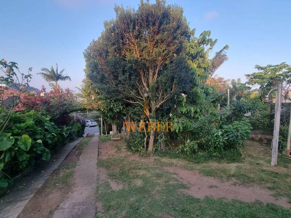 Casa, 4 quartos, 190 m² - Foto 1