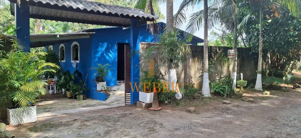 Chácara, 4 quartos, 1600 m² - Foto 1