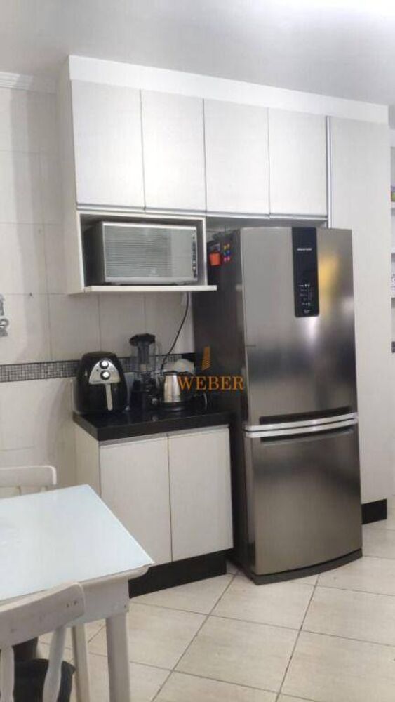 Sobrado à venda com 2 quartos, 190m² - Foto 5