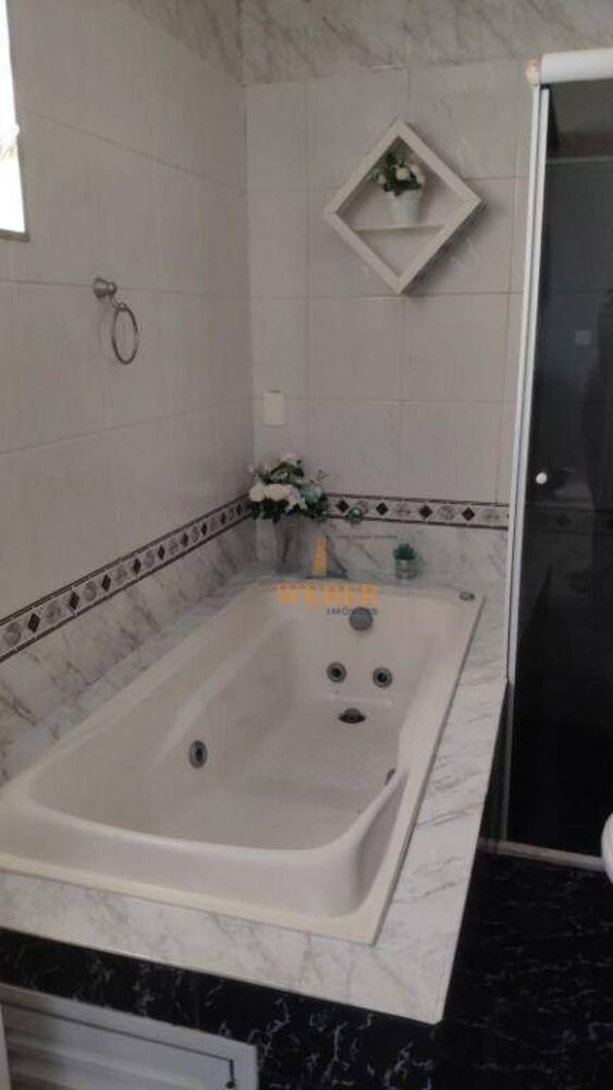 Sobrado à venda com 2 quartos, 190m² - Foto 4