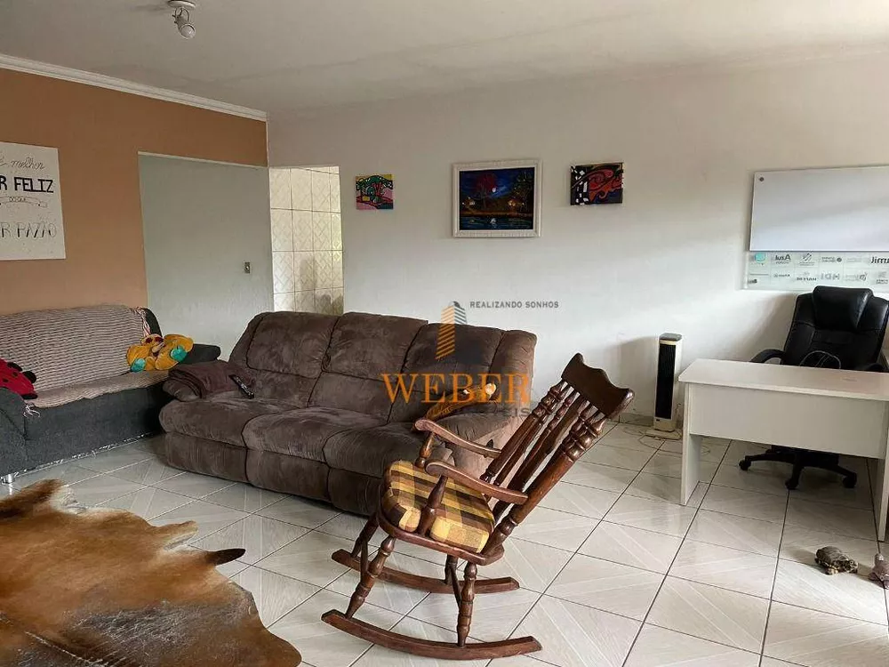 Casa, 4 quartos, 210 m² - Foto 2