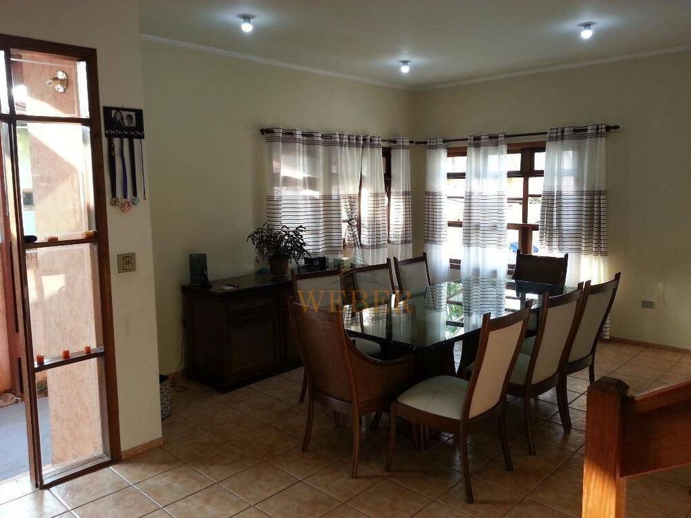 Casa de Condomínio à venda com 3 quartos, 192m² - Foto 1