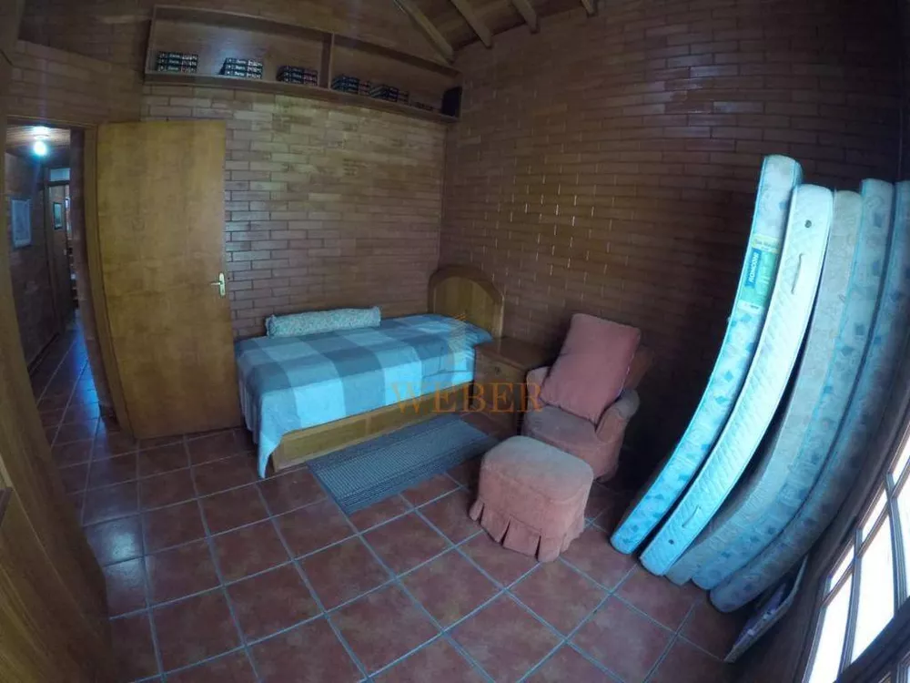 Casa de Condomínio à venda com 4 quartos, 400m² - Foto 4