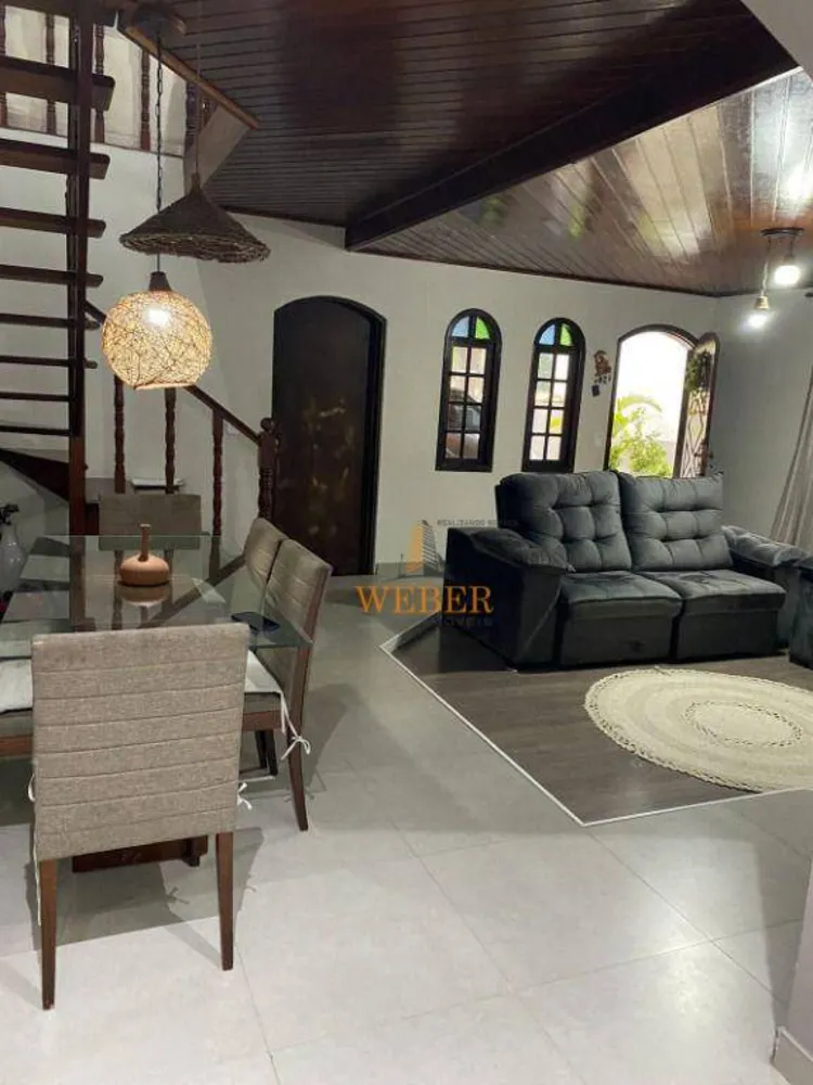 Sobrado, 4 quartos, 177 m² - Foto 1