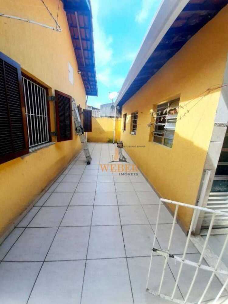 Casa à venda com 3 quartos, 180m² - Foto 7