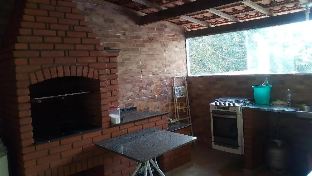 Chácara, 3 quartos, 1100 m² - Foto 1