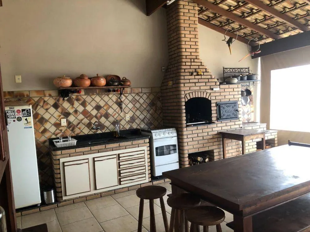 Casa, 2 quartos, 200 m² - Foto 1