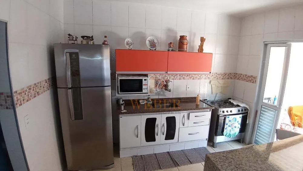 Sobrado, 3 quartos, 180 m² - Foto 1