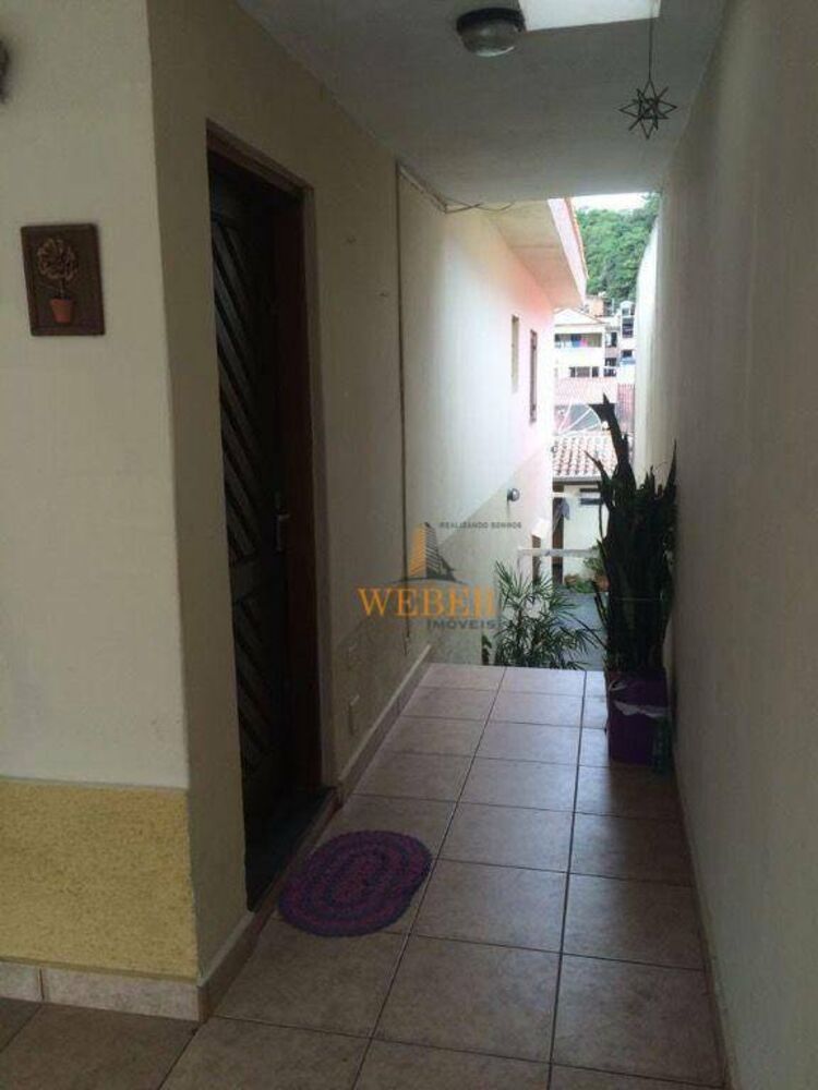 Casa à venda com 2 quartos, 112m² - Foto 2