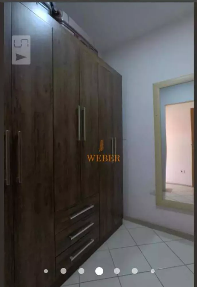 Sobrado, 3 quartos, 258 m² - Foto 1