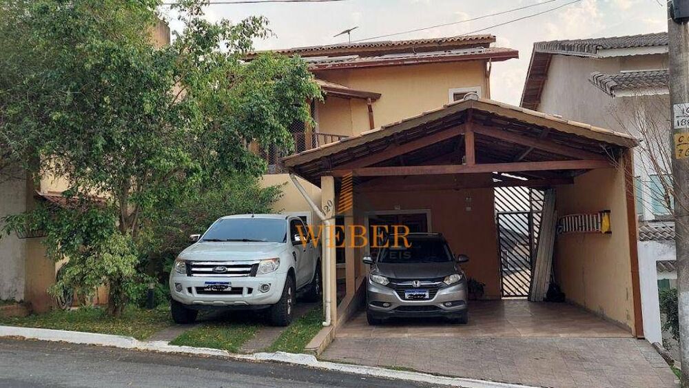 Sobrado à venda com 3 quartos, 210m² - Foto 1