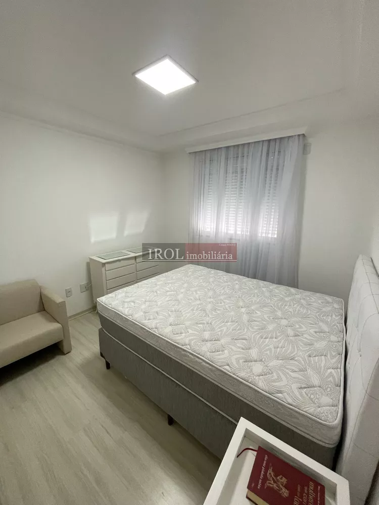 Apartamento à venda com 4 quartos, 182m² - Foto 4