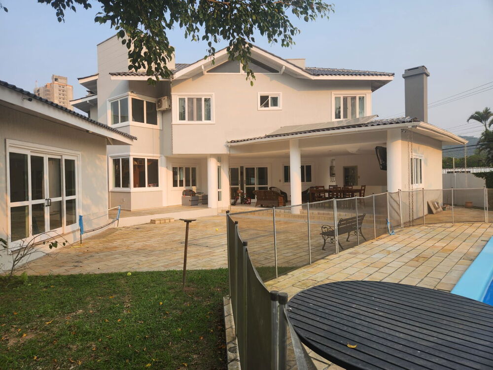 Casa, 6 quartos, 317 m² - Foto 3