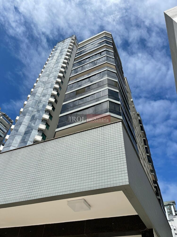 Apartamento, 3 quartos, 240 m² - Foto 2