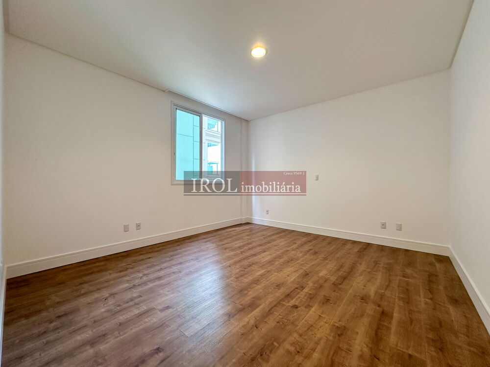 Apartamento, 4 quartos, 193 m² - Foto 2