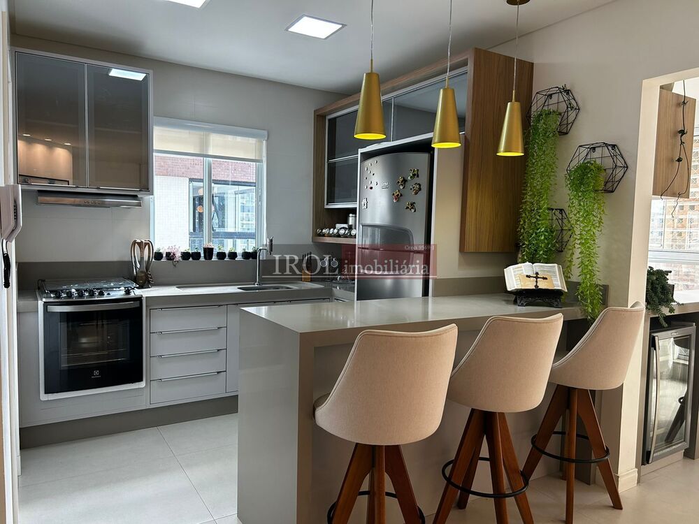 Apartamento, 3 quartos, 130 m² - Foto 2