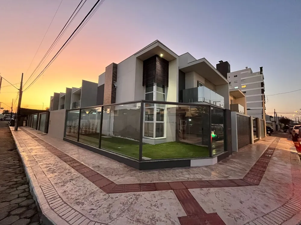 Casa, 3 quartos, 163 m² - Foto 1