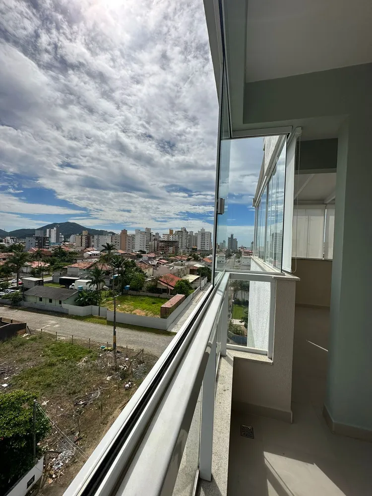 Apartamento, 3 quartos, 198 m² - Foto 2