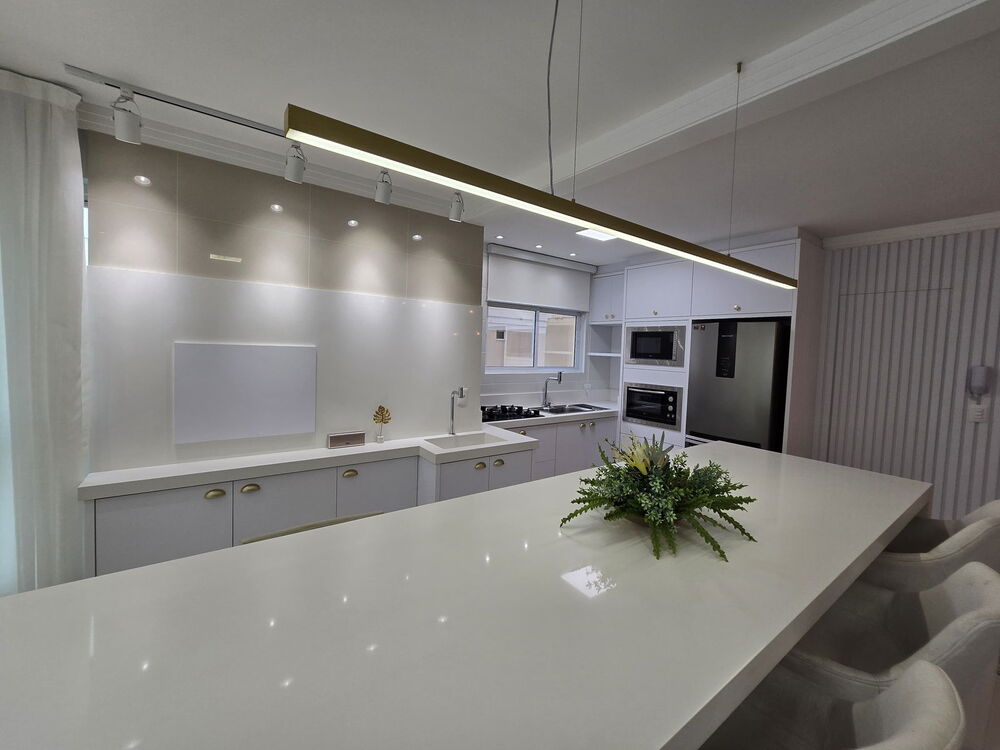 Apartamento, 3 quartos, 137 m² - Foto 2