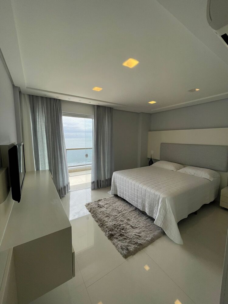 Apartamento para alugar com 3 quartos, 240m² - Foto 29
