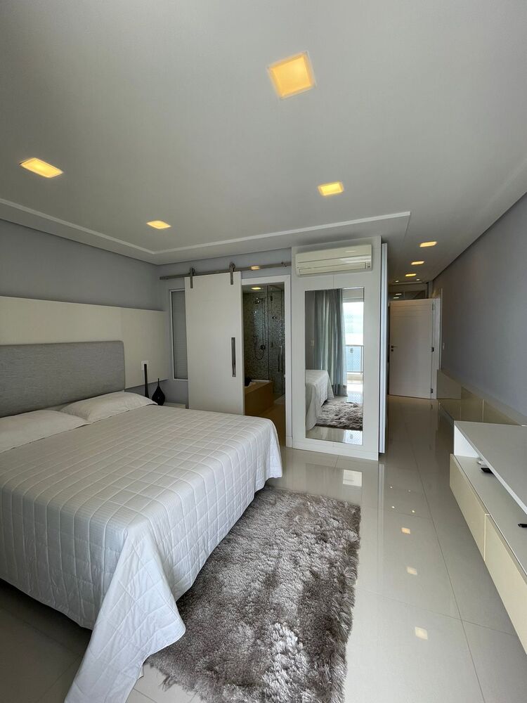 Apartamento para alugar com 3 quartos, 240m² - Foto 32