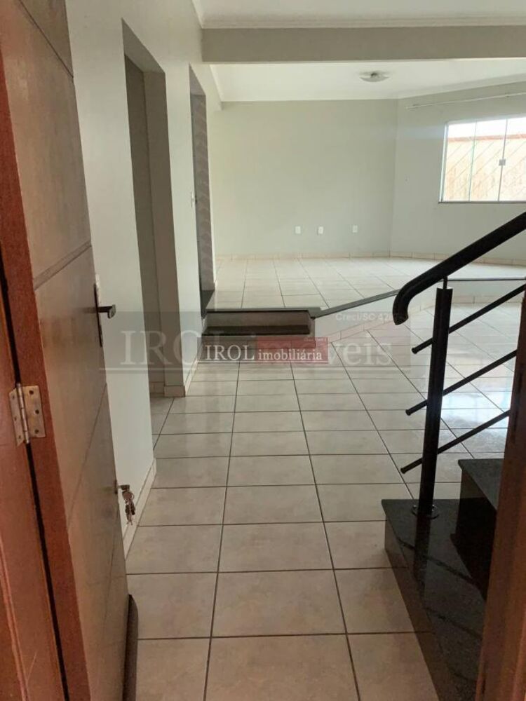 Sobrado, 4 quartos, 349 m² - Foto 2