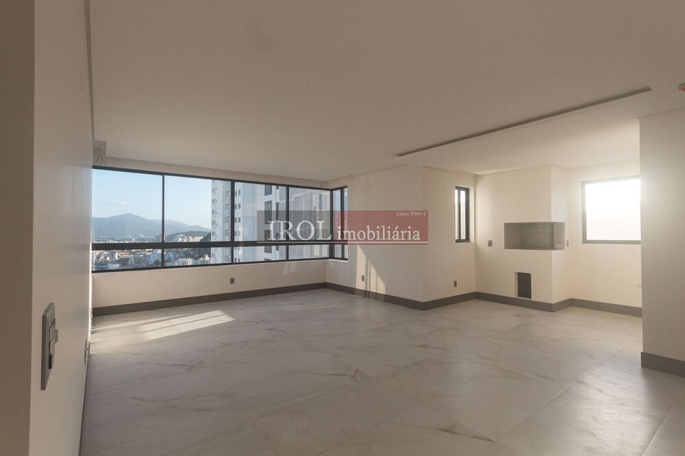 Apartamento, 3 quartos, 130 m² - Foto 1