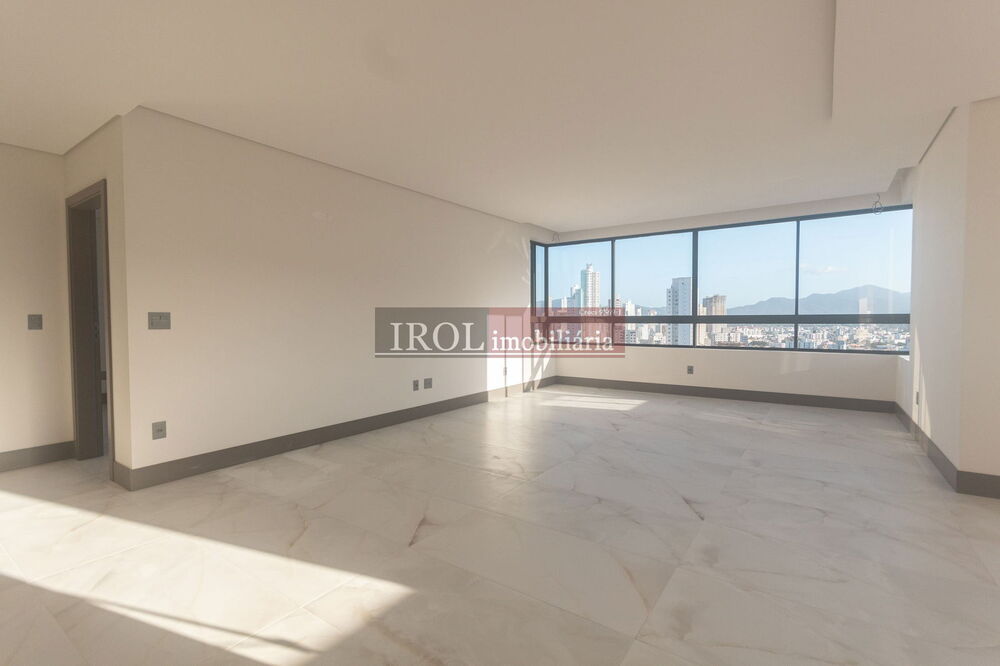 Apartamento, 3 quartos, 130 m² - Foto 3