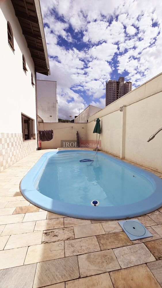 Casa à venda com 4 quartos, 232m² - Foto 37